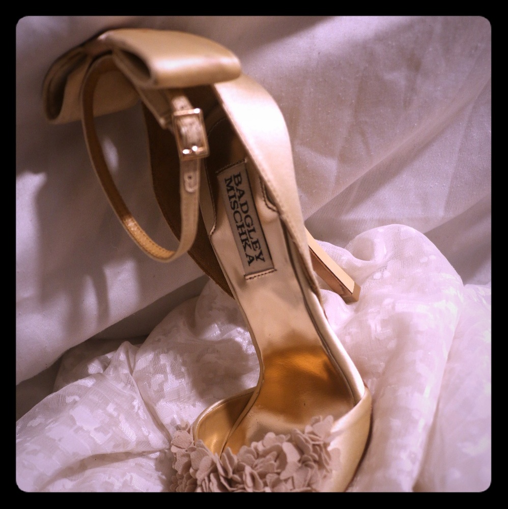 Badgley Mischka peep toe satin heels
